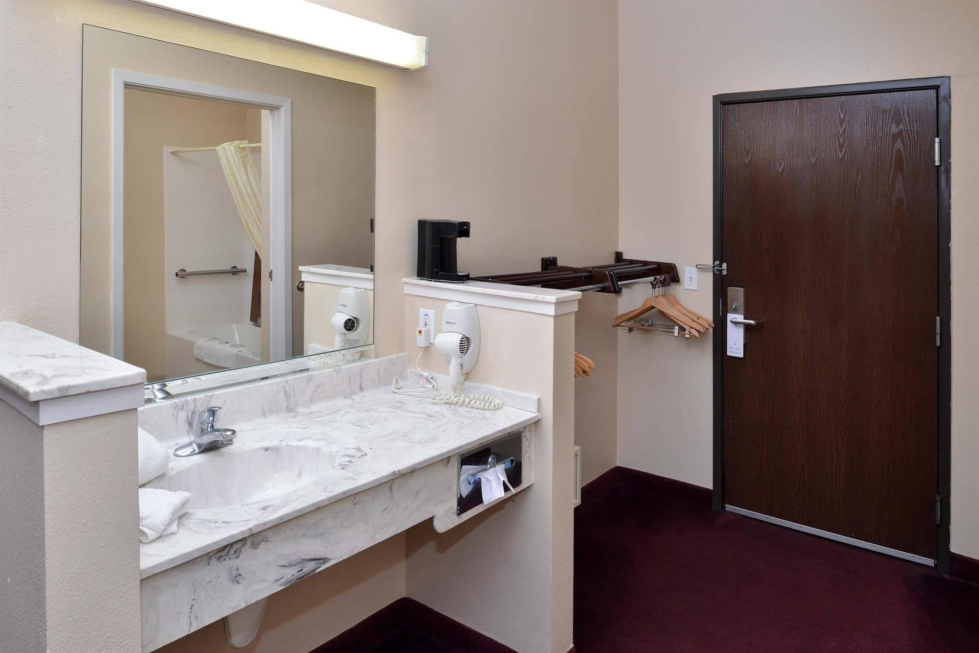 Americas Best Value Inn Somerville Texas Kültér fotó